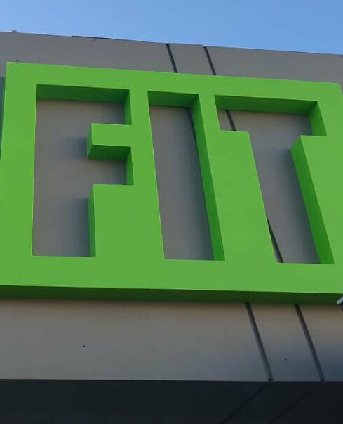 litere volumetrice sibiu pentru befit logo volumetric realizat impecabil calitate premium si pret competitiv pentru branding exterior puternic