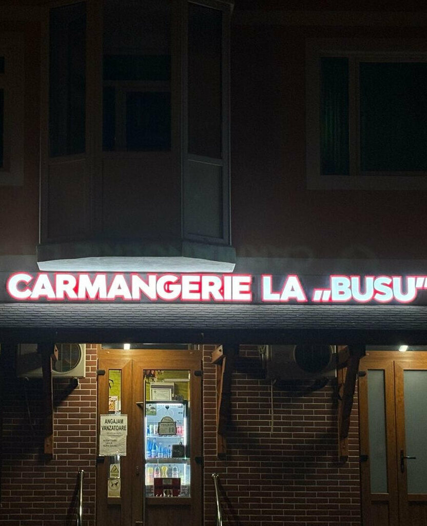 reclame luminoase sibiu litere volumetrice premium vizibile noaptea magazin carmangerie