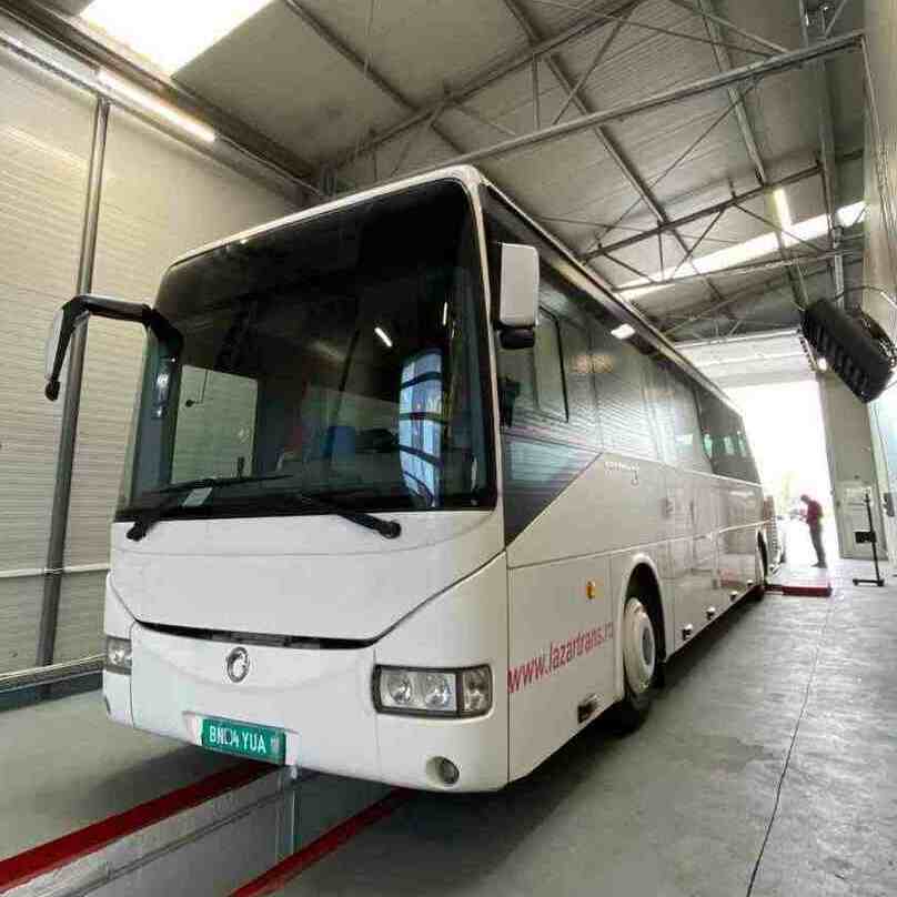 colantare autocar sibiu inscriptionari auto flote transport persoane branding profesional