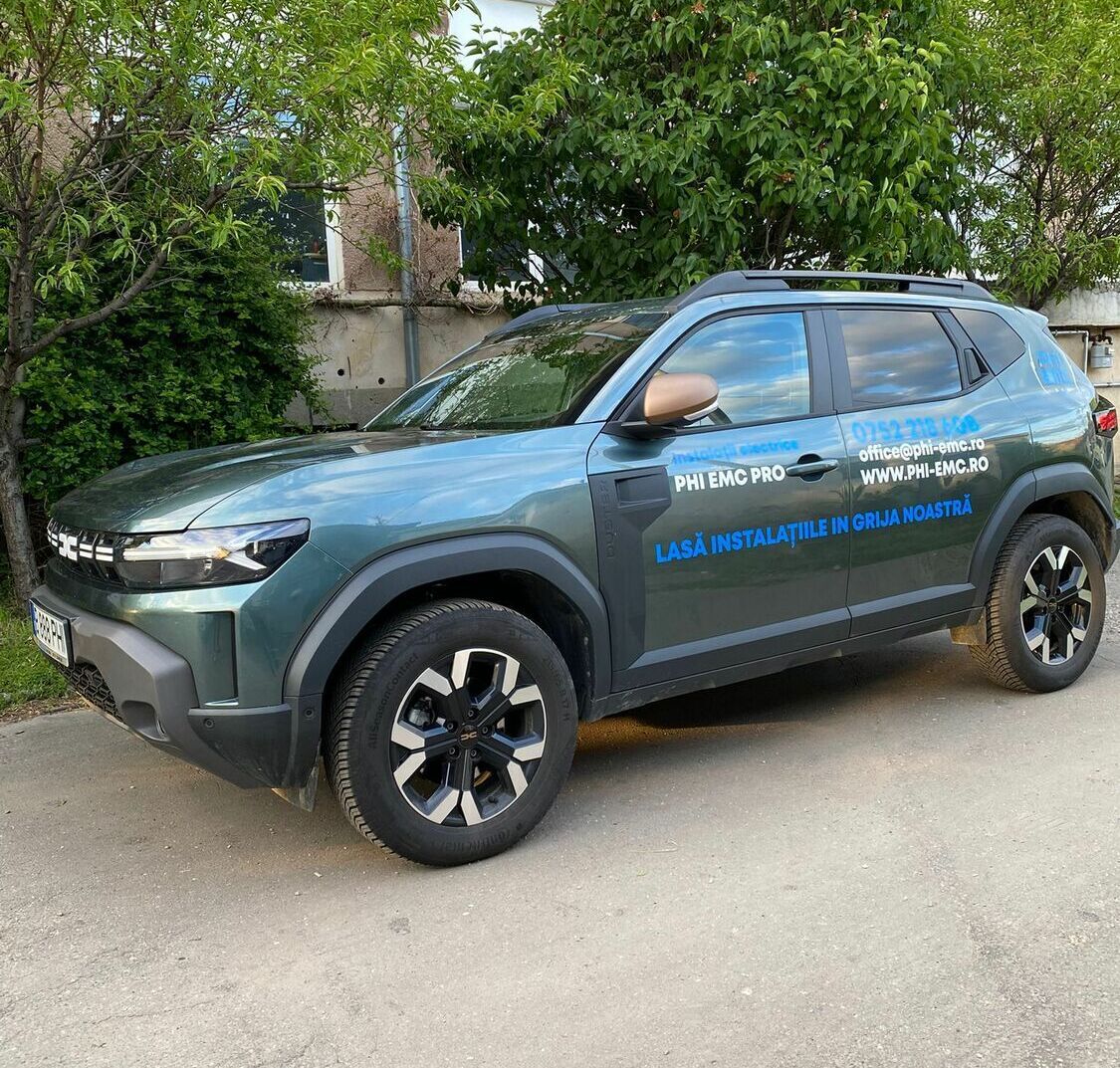 colantare flota auto servicii electrice sibiu pentru vizibilitate maxima si promovare continua inscriptionare auto flota sibiu pentru firma PHI EMC cu branding unitar pe mai multe masini si imagine profesionala