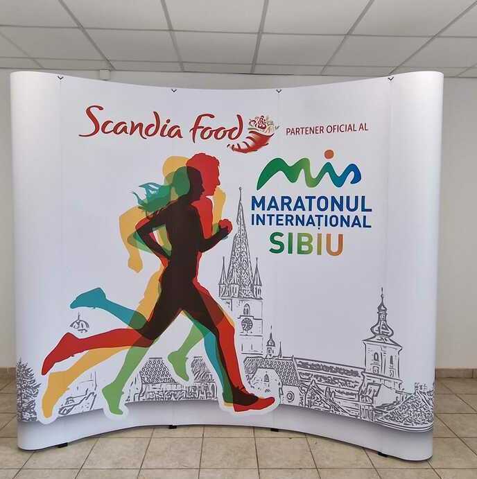 Stand expozițional printat și realizat de noi, amplasat pentru diverse evenimente, design personalizat și montaj profesional.