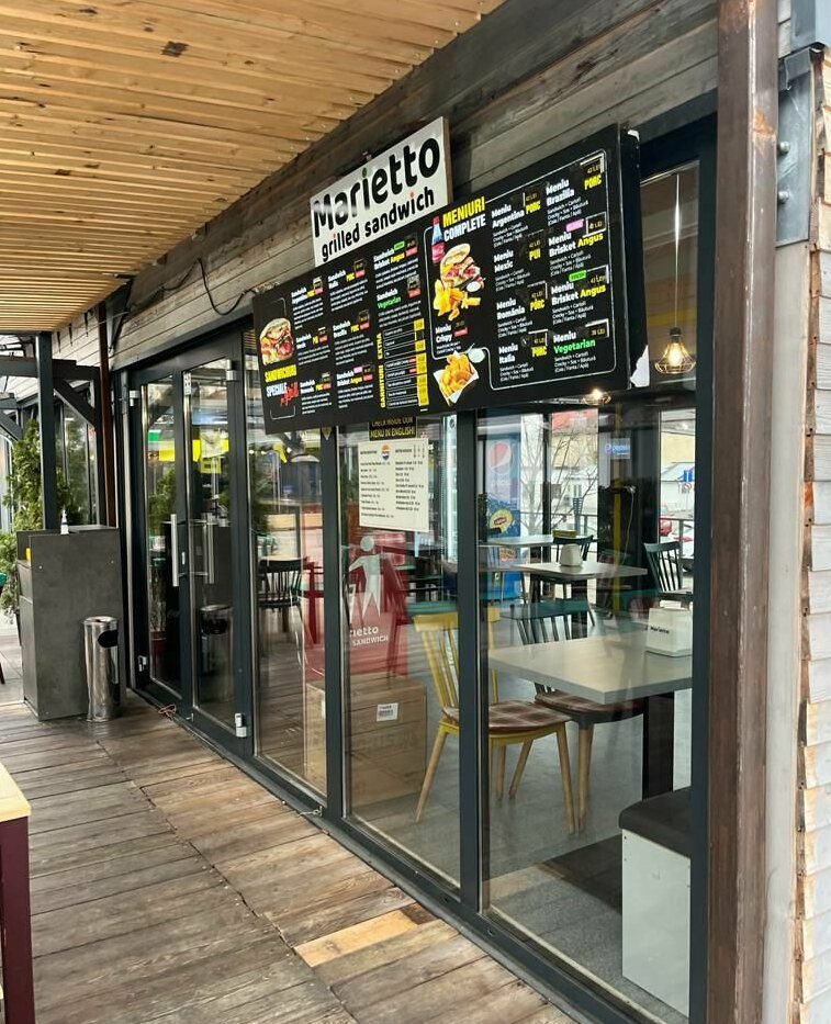 casete luminoase meniu sibiu pentru fast food rezistente la exterior cu iluminare led clara si vizibilitate maxima zi si noapte