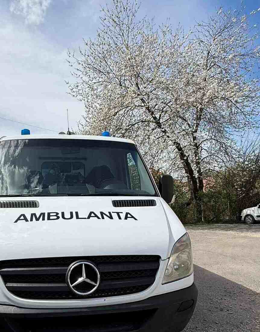 inscriptionari auto ambulanta fata sibiu colantare profesionala mercedes
