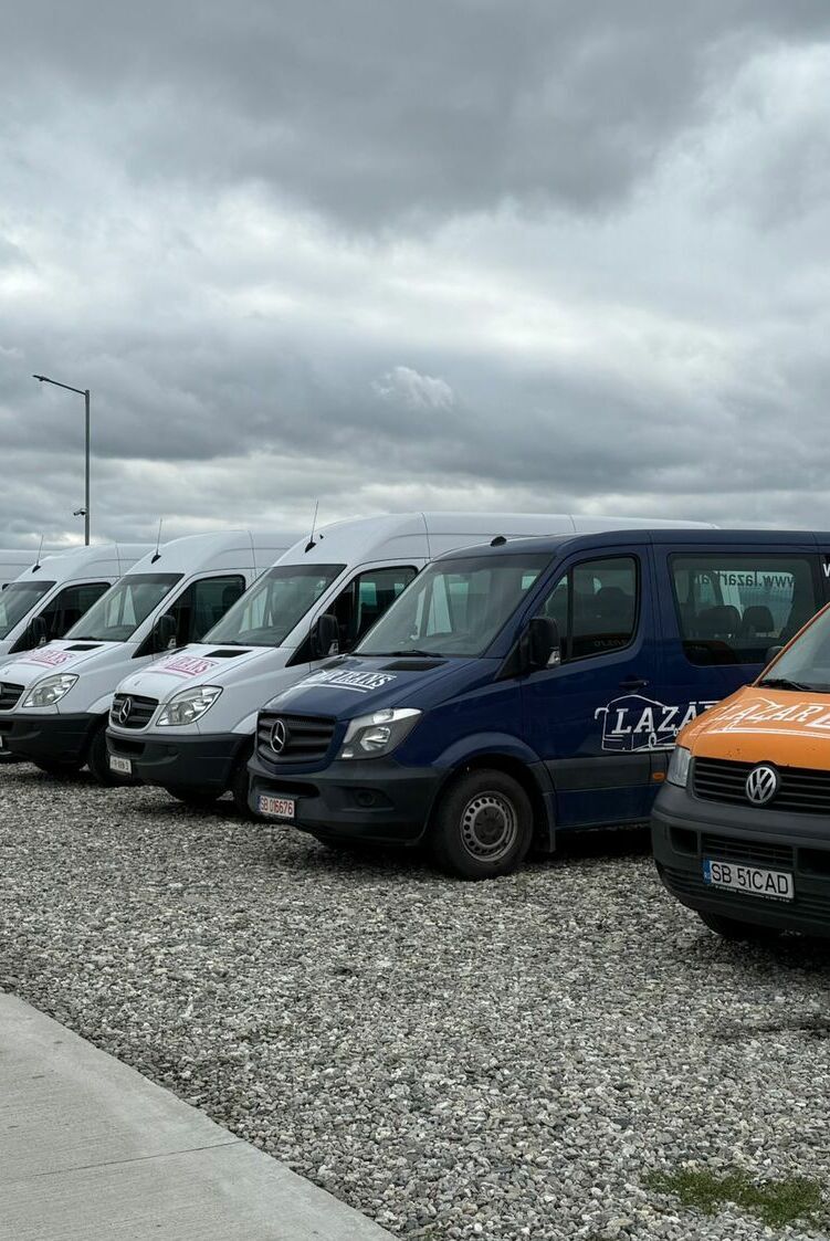 inscriptionari auto flota transport persoane sibiu pentru firma lazartrans branding profesional pe mai multe masini si vizibilitate maxima