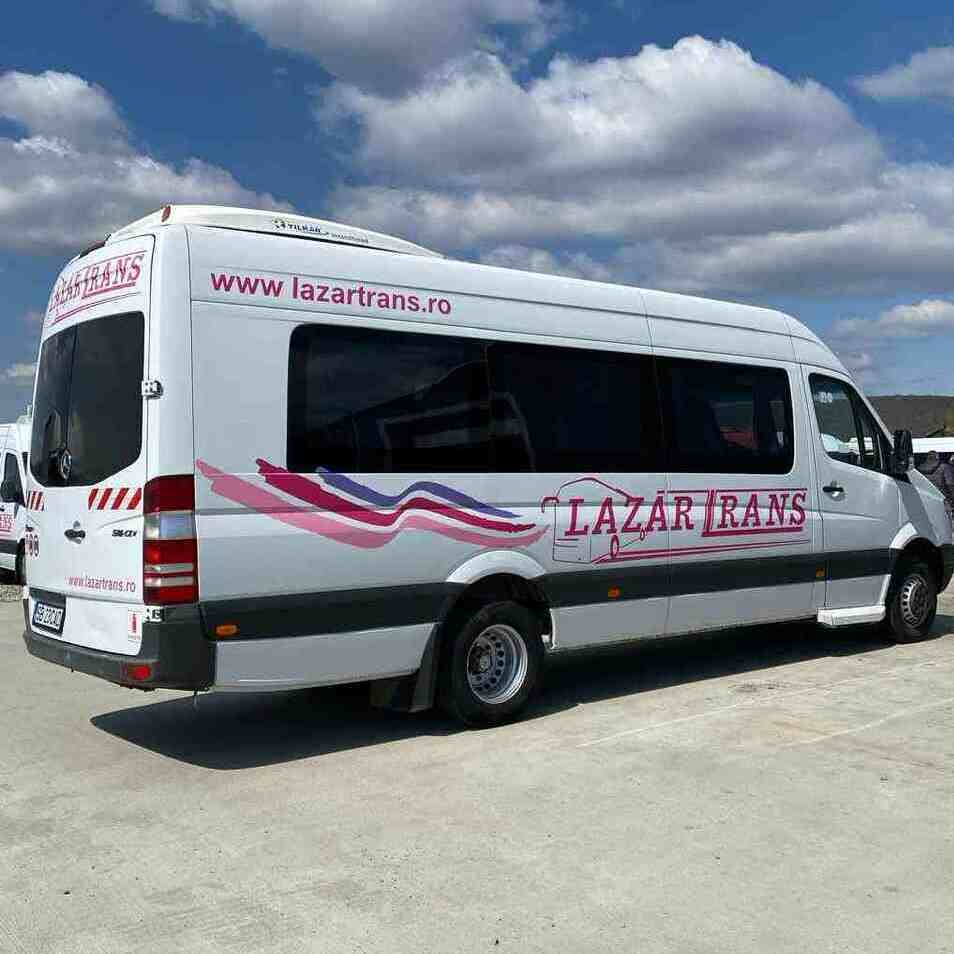 colantare microbuz sibiu inscriptionari auto transport persoane branding profesional masina