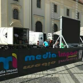Productie și realizare profesională de bannere publicitare în orașul Sibiu, contribuind la promovarea eficientă a afacerii dumneavoastră.