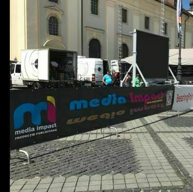 Productie și realizare profesională de bannere publicitare în orașul Sibiu, contribuind la promovarea eficientă a afacerii dumneavoastră.