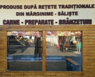 Liitere volumetrice din polistiren in Sibiu Design modern al literelor volumetrice în Sibiu - Creăm și personalizăm litere tridimensionale pentru a-ți evidenția afacerea. Descoperă soluții contemporane pentru branding vizual.