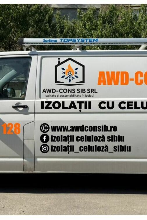 colantare auto lateral duba pentru firma izolatii din sibiu cu logo mare si date contact branding auto profesional pentru vizibilitate maxima