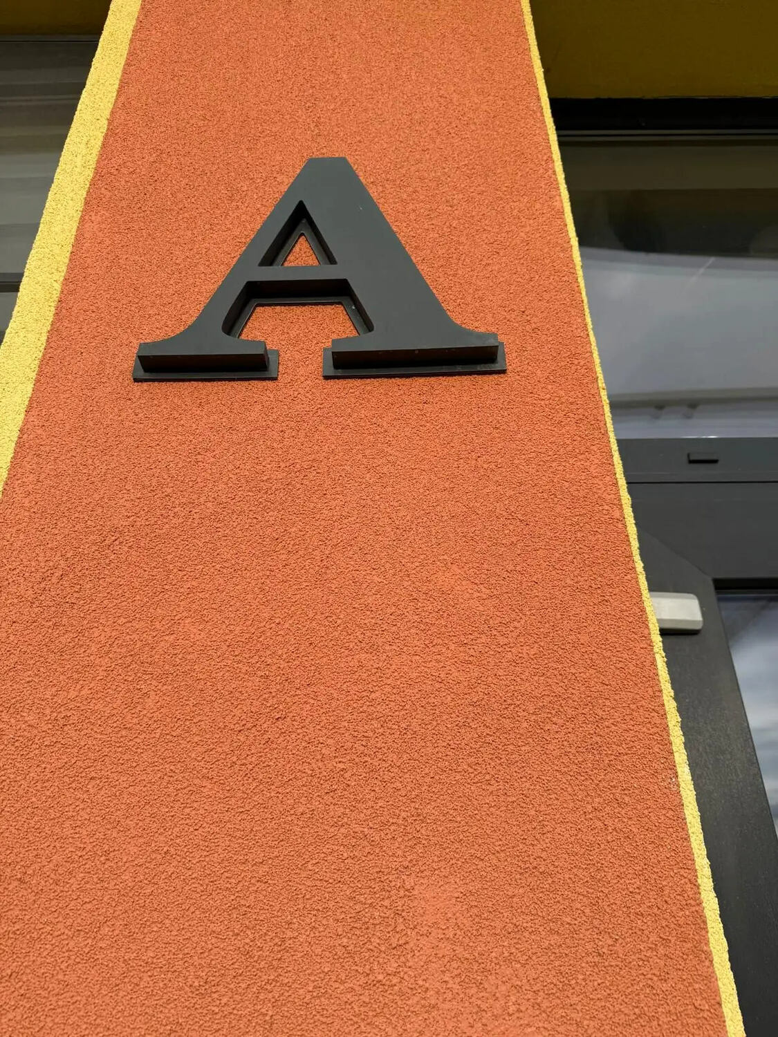 Litere volumetrice Sibiu pentru panotaj si signalistica complexa, solutii profesionale de orientare si branding