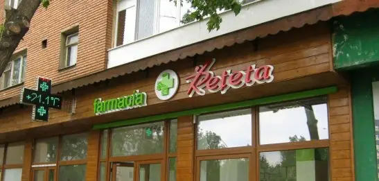 Litere volumetrice Sibiu pentru farmacie, semnalistica luminoasa cu logo 3D si vizibilitate ridicata